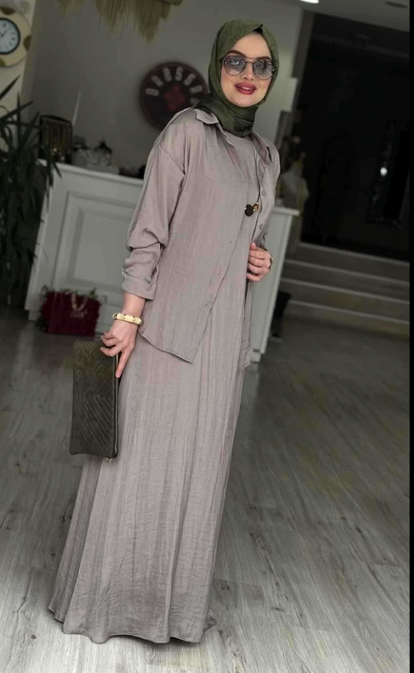 Ensemble élégant avec une touche de luxe